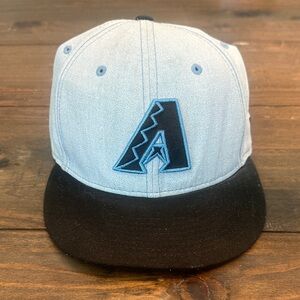 Men’s light blue with black bill Arizona diamondbacks fitted hat